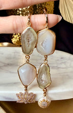 Load image into Gallery viewer, Mother of Pearl Earrings
