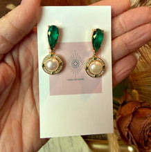Load image into Gallery viewer, Earrings
