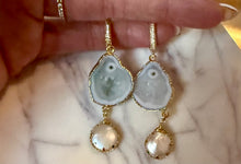 Load image into Gallery viewer, Mother of Pearl Earrings
