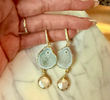 Load image into Gallery viewer, Mother of Pearl Earrings
